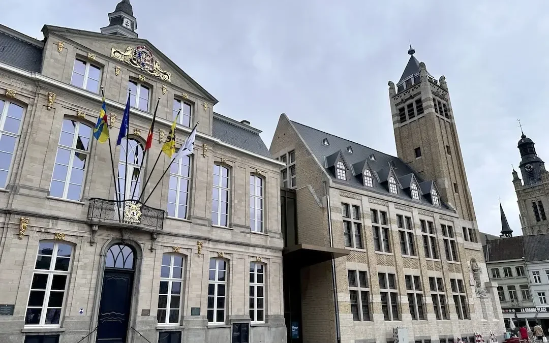 Stadhuis en Belfort van Roeselare